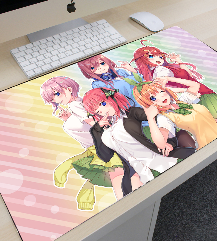 TVスペシャルアニメ「五等分の花嫁∽」より、マルチデスクマットの登場です。